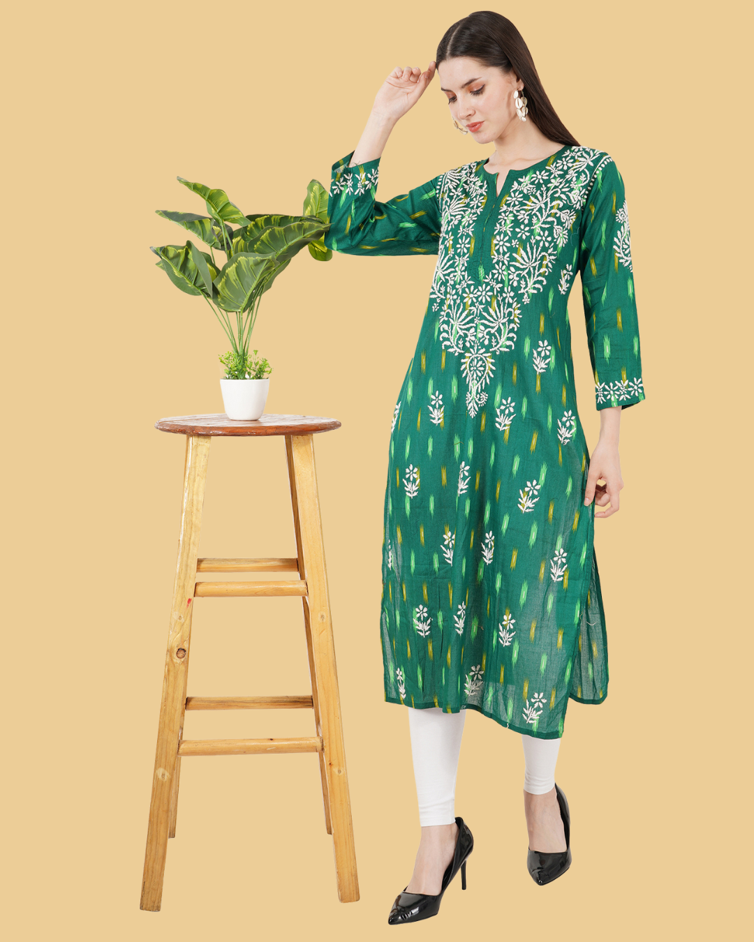 STRAIGHT CHIKANKARI KURTA