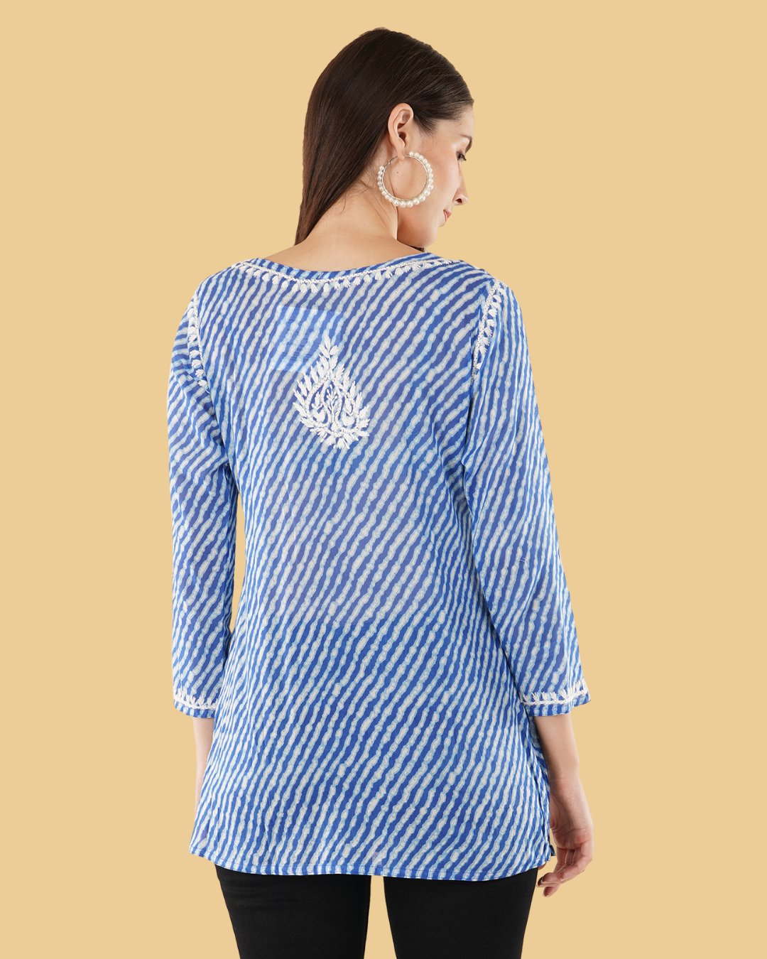 LEHERIYA SHORT CHIKANKARI KURTI