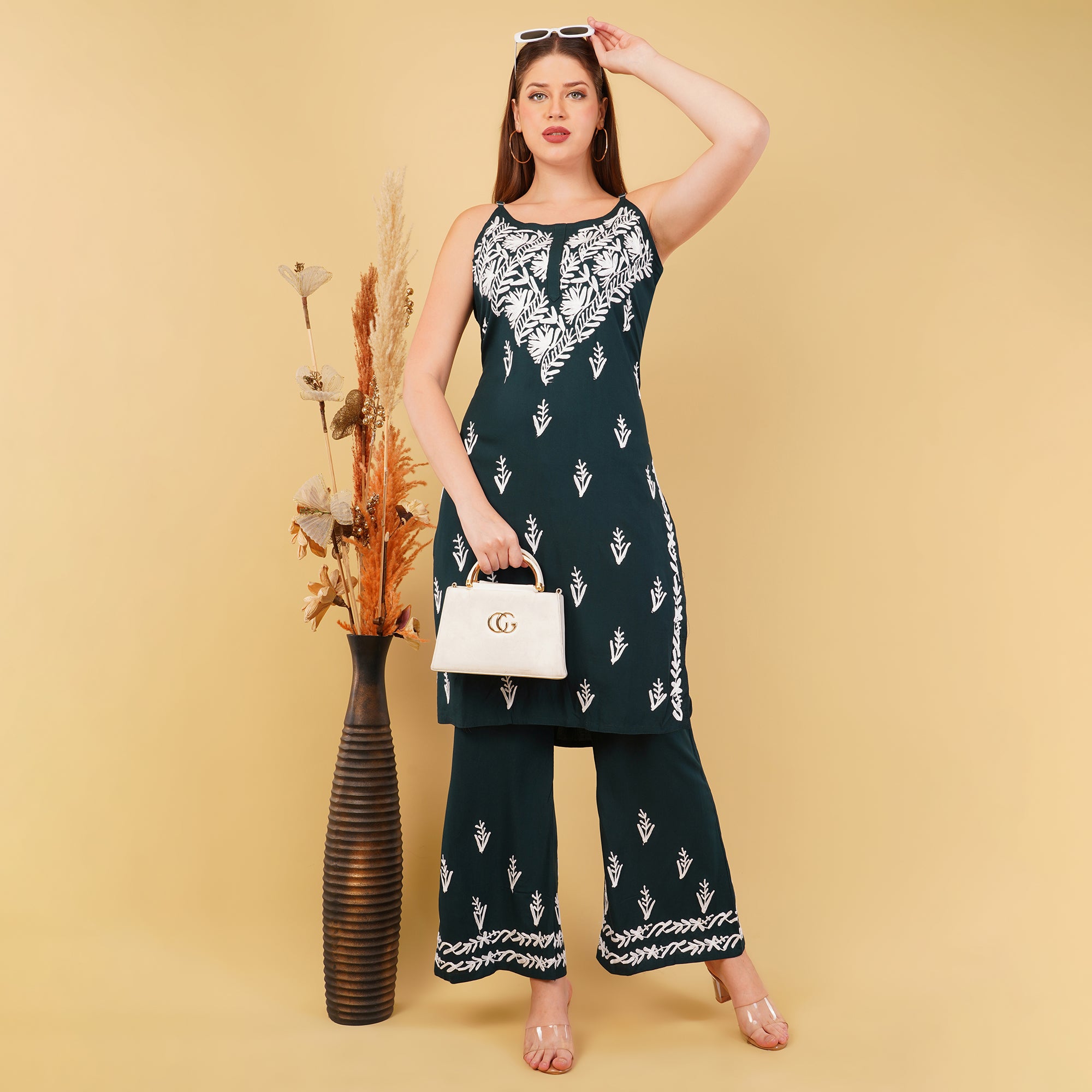 SLEEVELESS CHIKANKARI COORD SET