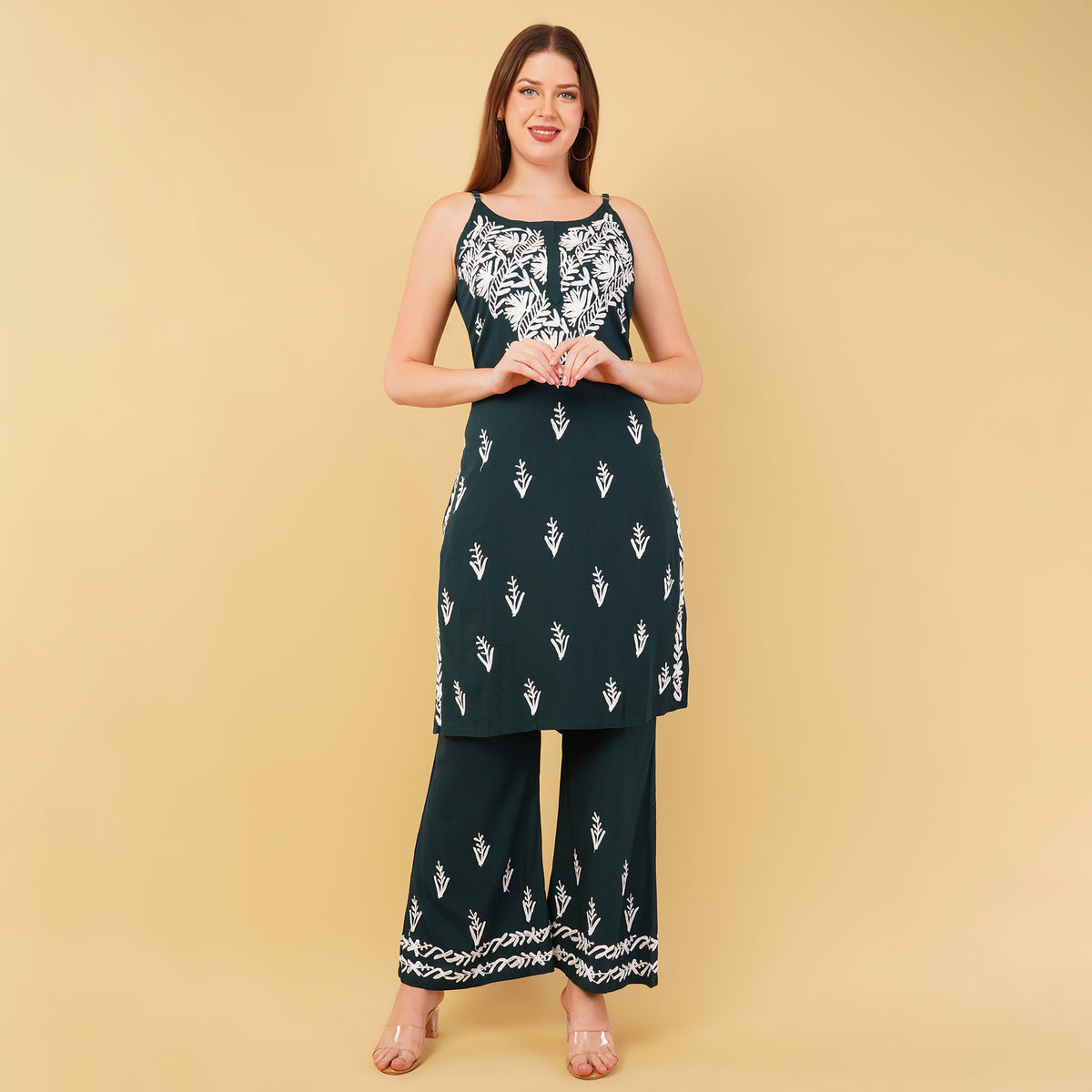 SLEEVELESS CHIKANKARI COORD SET