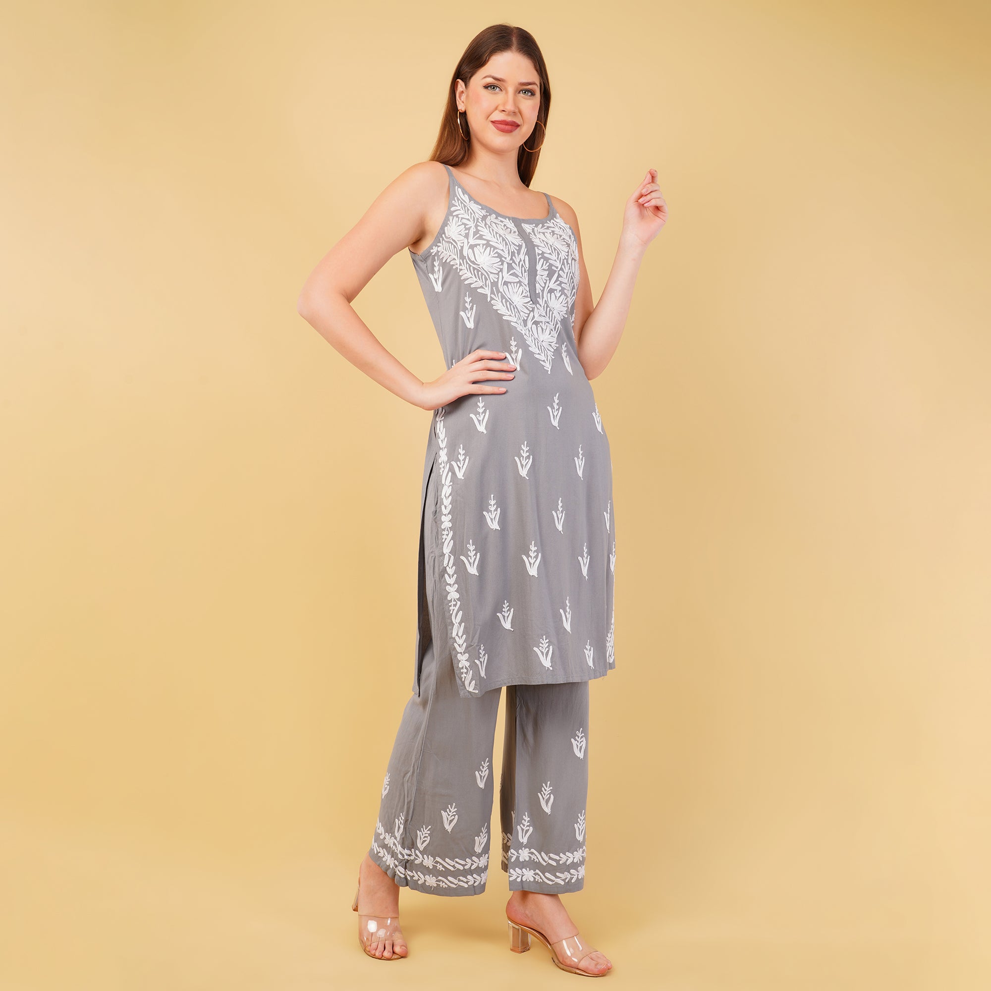 SLEEVELESS CHIKANKARI COORD SET