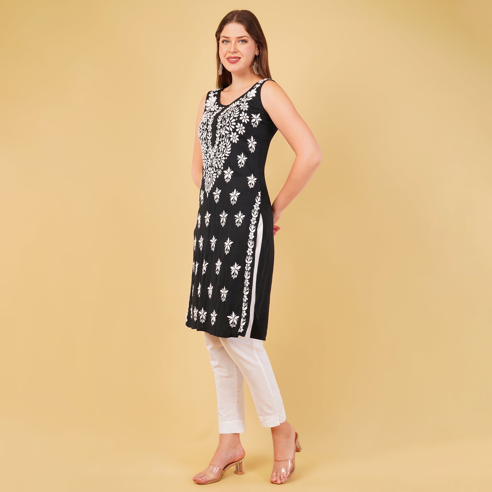SLEEVELESS CHIKANKARI KURTA