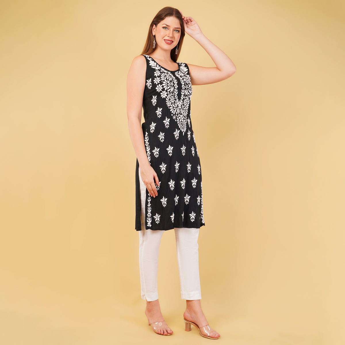 SLEEVELESS CHIKANKARI KURTA
